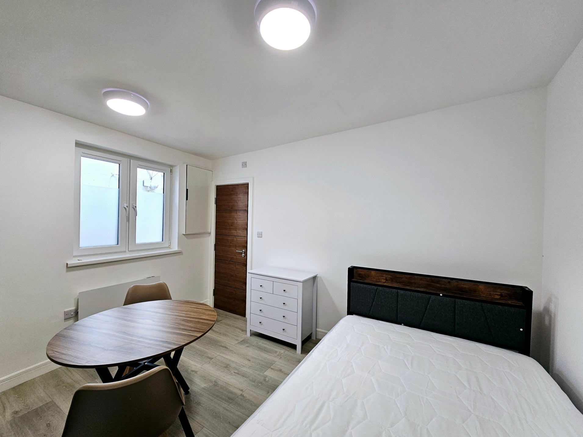 Room Hythe Street in Dartford