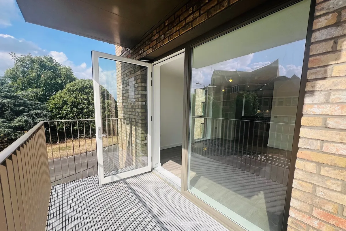 Flat Forlease Road in Maidenhead