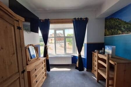 Room Euston Road in Far Cotton