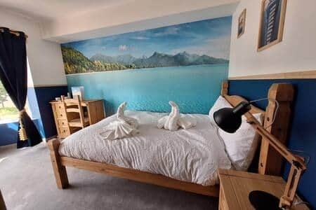 Room Euston Road in Far Cotton