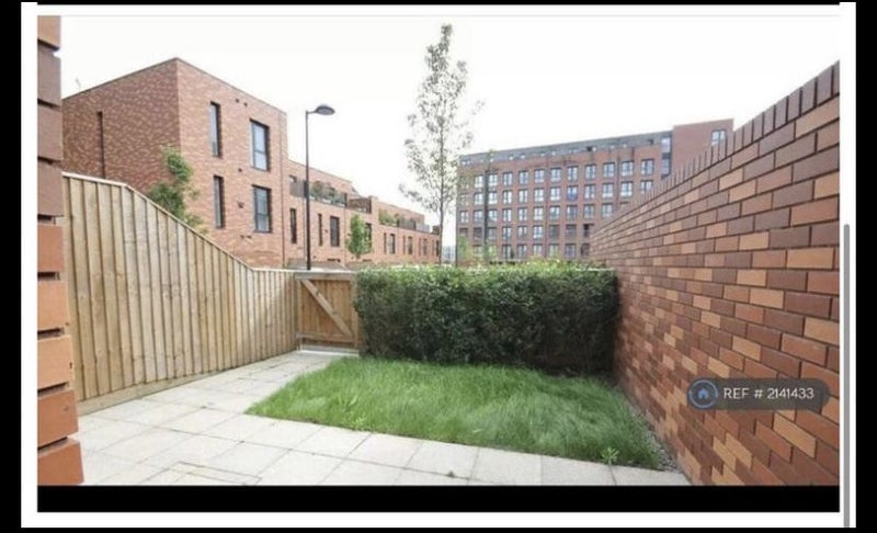Room Barrow Street in Salford