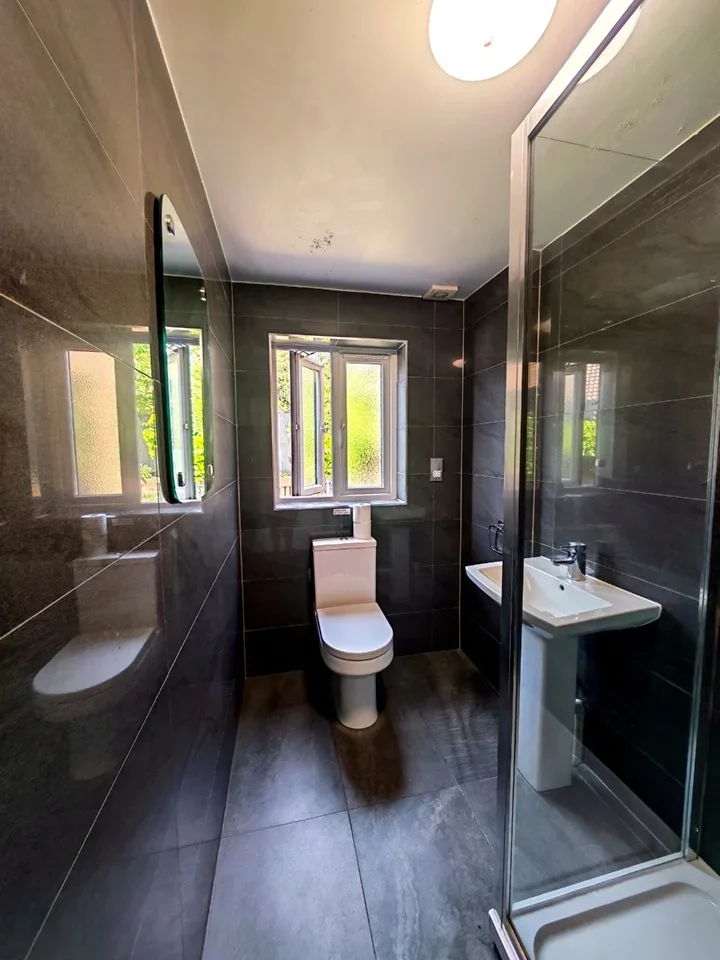 Room Footscray Road in Greater London