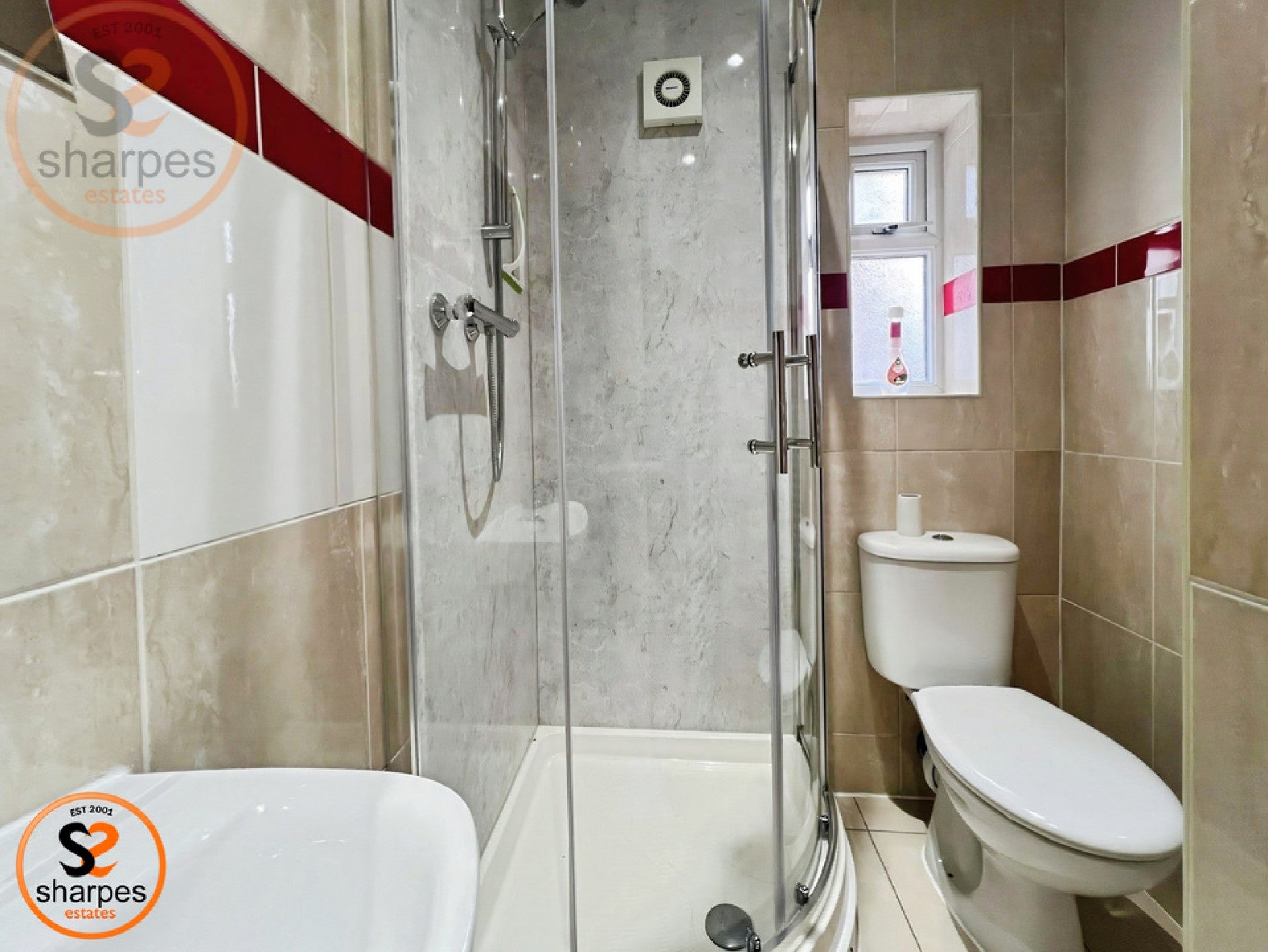 Room Robinson Road in Greater London