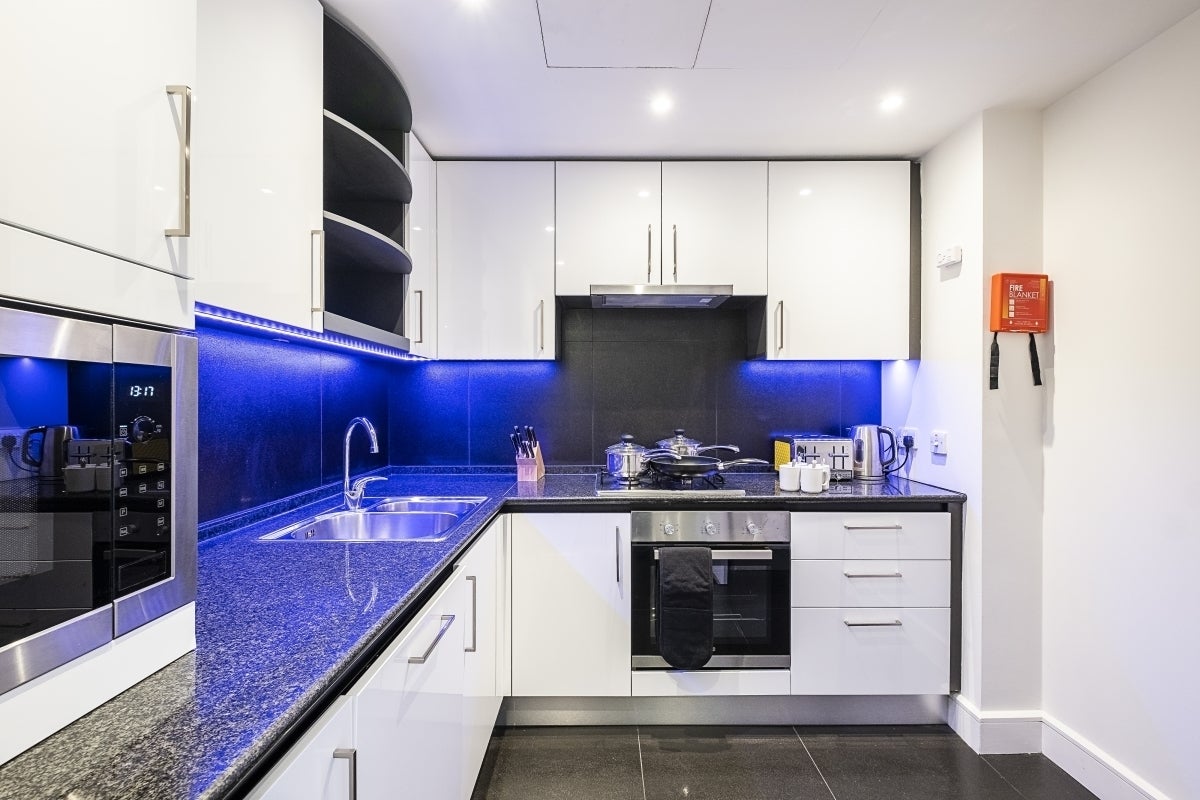 Flat Westferry Circus in Greater London