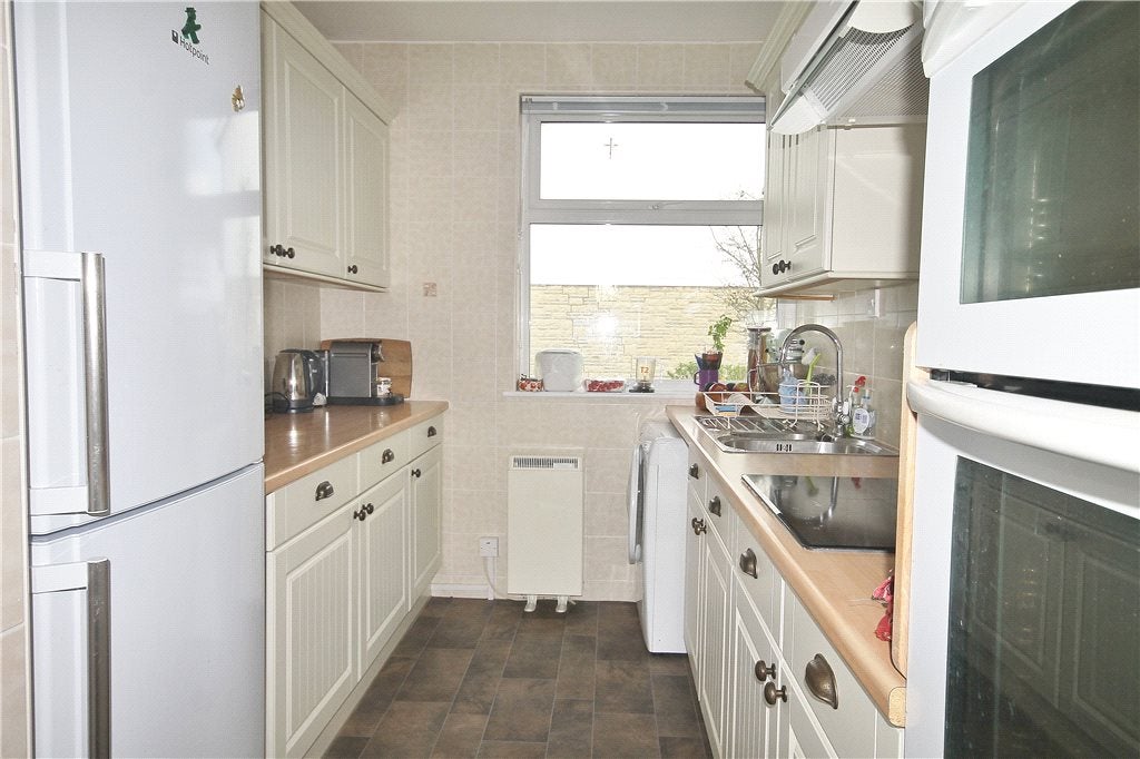 Flat Cedar Close in Borough of Spelthorne