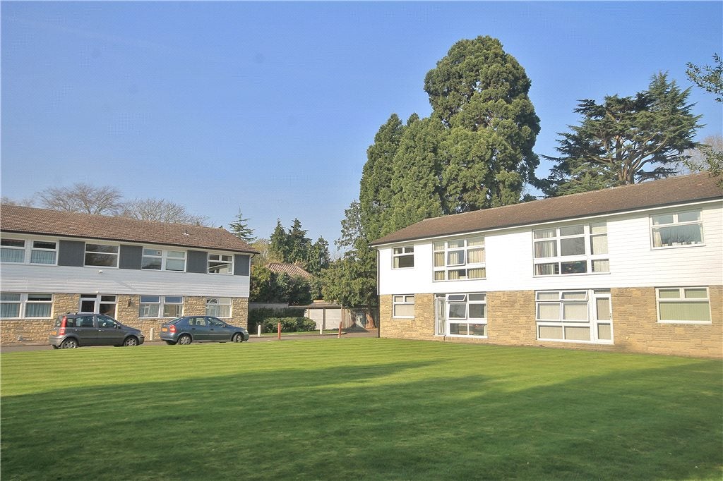 Flat Cedar Close in Borough of Spelthorne