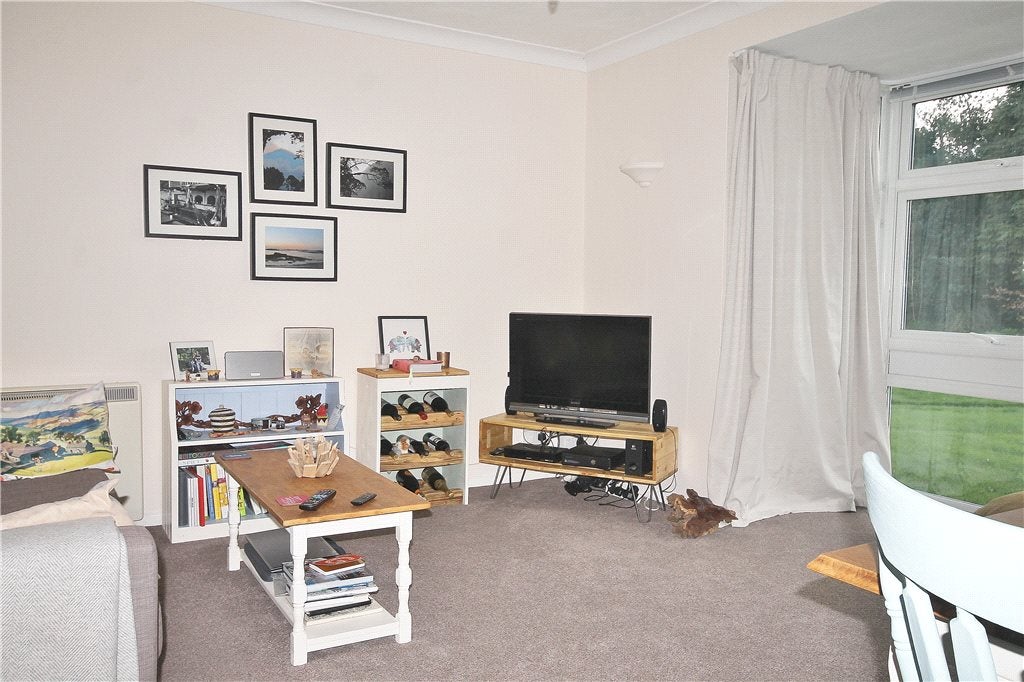 Flat Cedar Close in Borough of Spelthorne