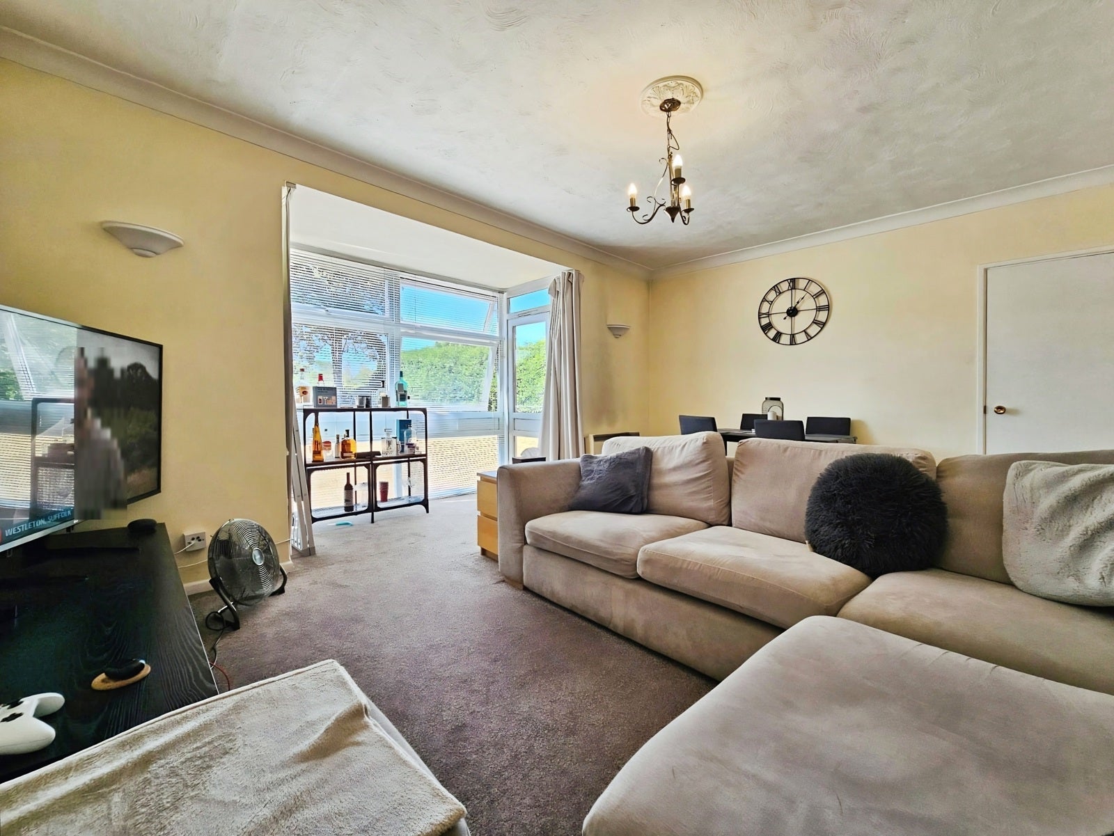Flat Cedar Close in Borough of Spelthorne