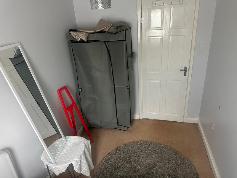 Room Newchurch Road in Slough