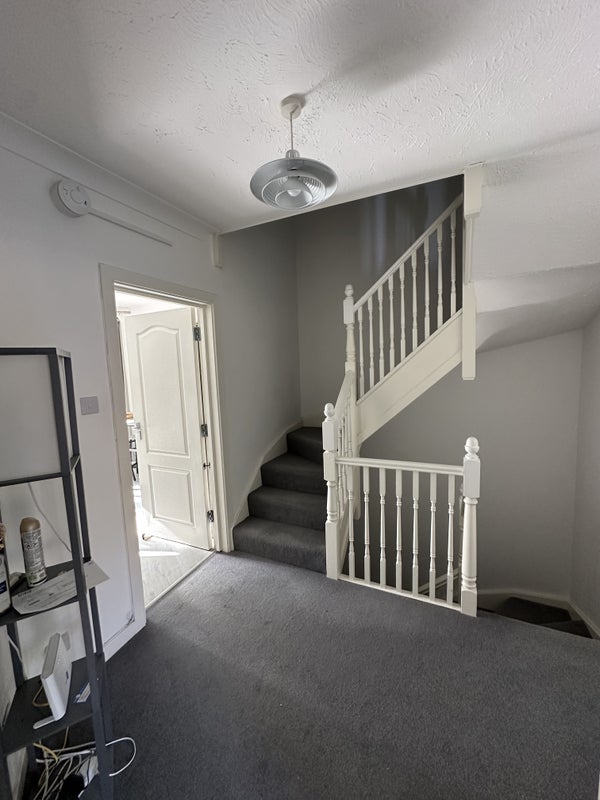 Room Eleanor Close in Greater London