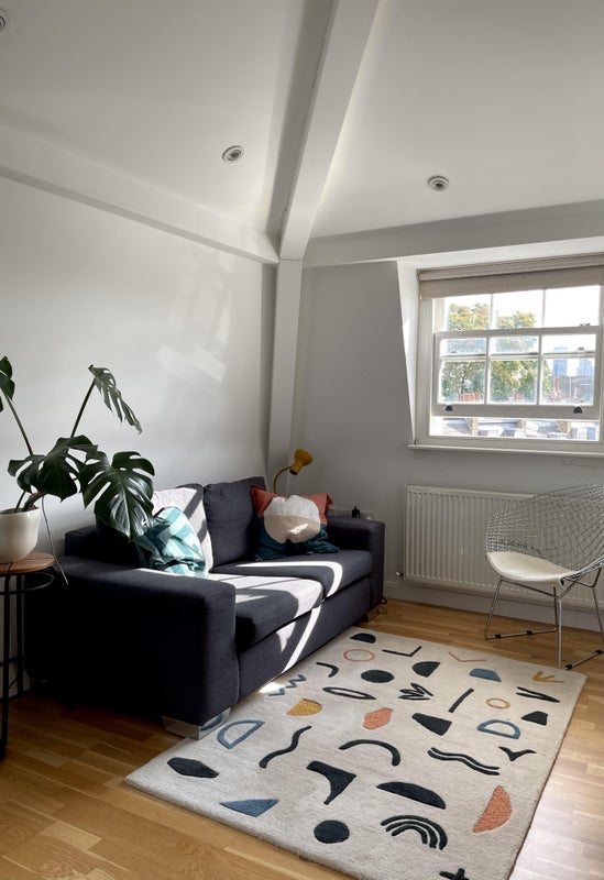 Flat Gladstone Street in Greater London