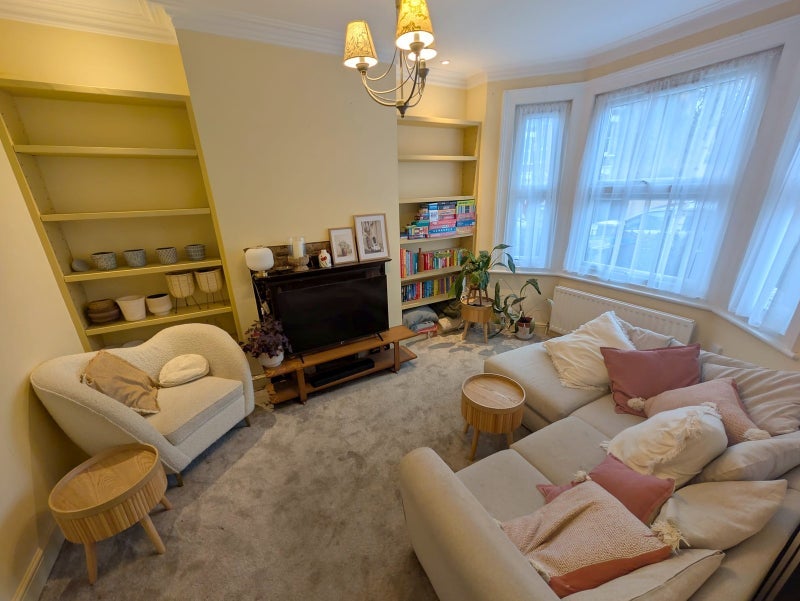 Room Churchill Road in Greater London