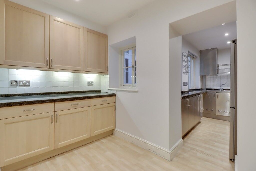 Flat Warrington Crescent in City of Westminster