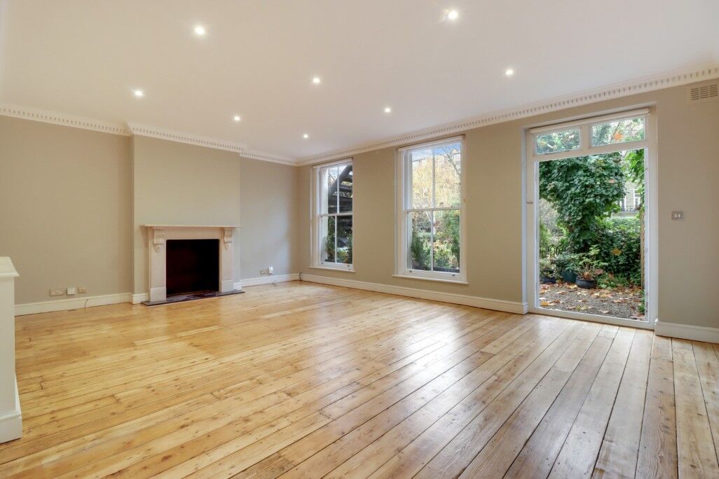 Flat Warrington Crescent in City of Westminster