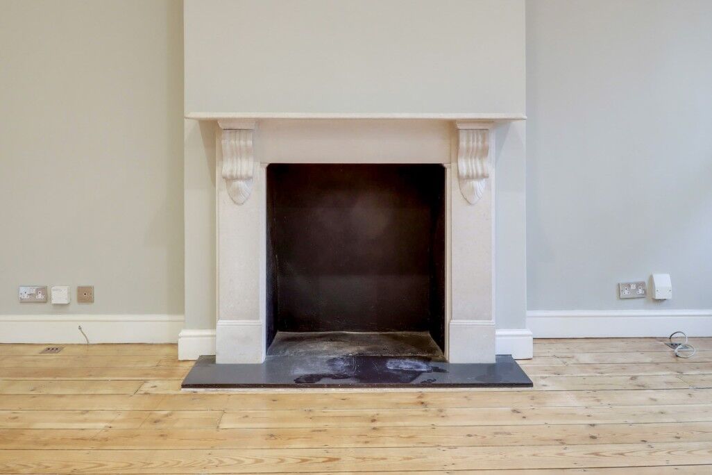 Flat Warrington Crescent in City of Westminster