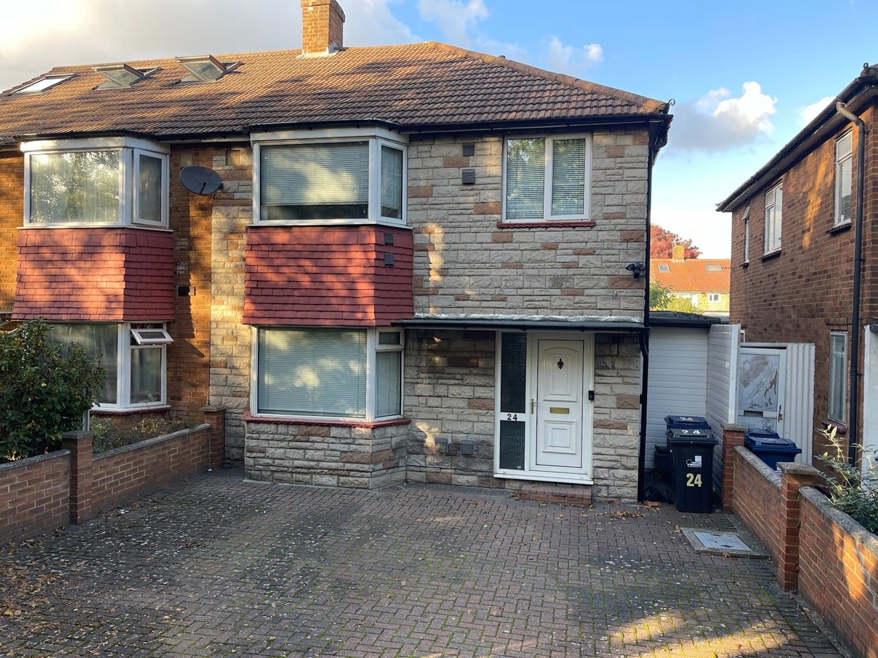 House Welland Gardens in Greater London