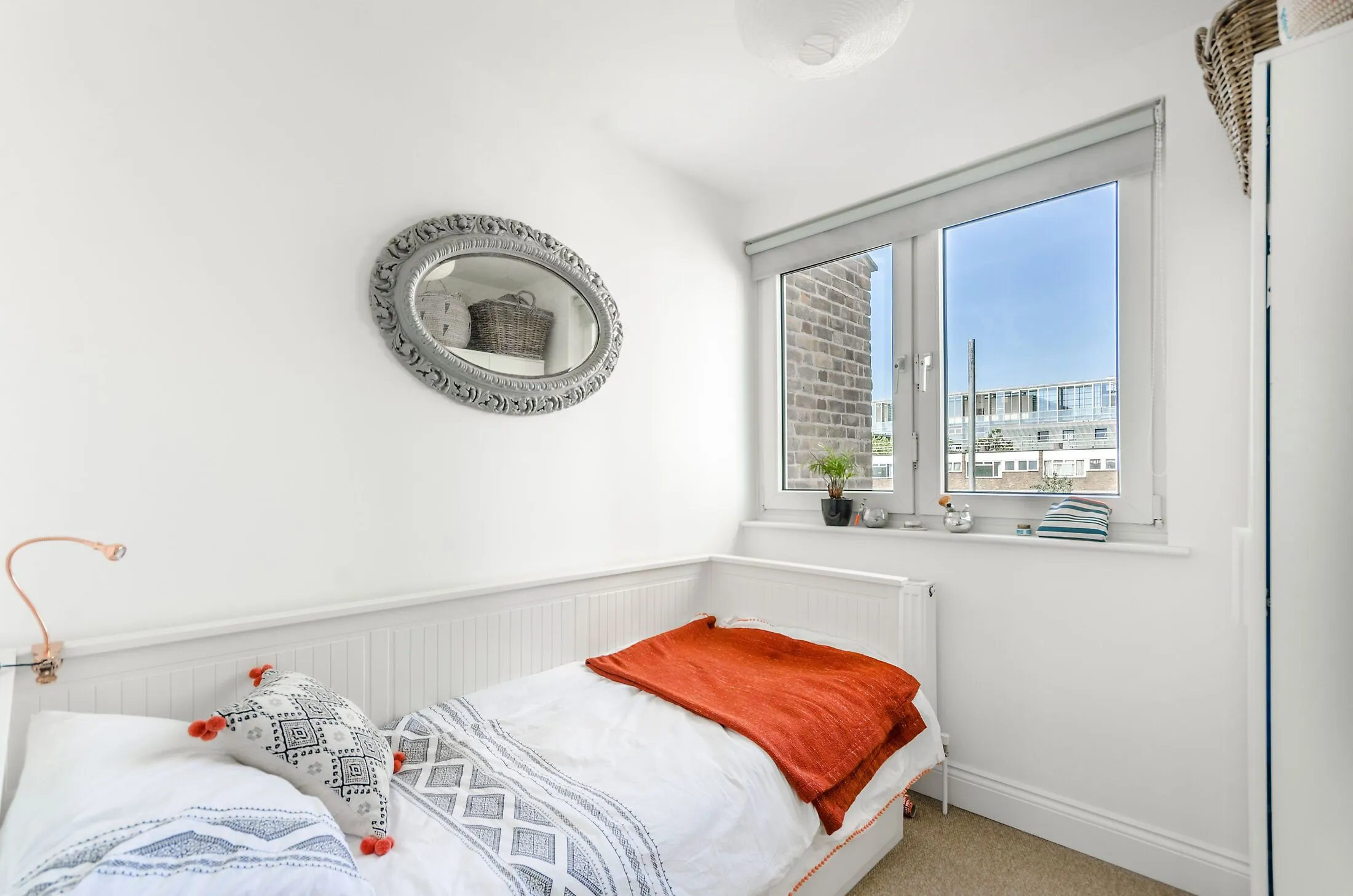 Flat Clayton Road in Greater London