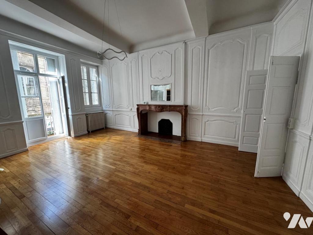 Flat Rue des Arènes in Dole