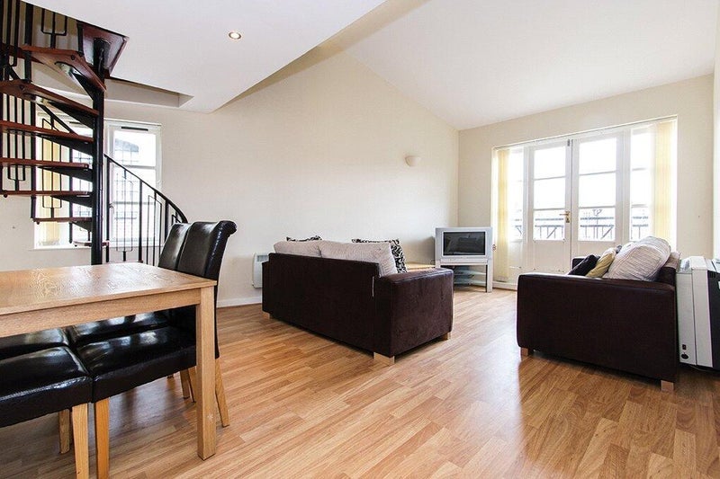 Flat Weston Street in Greater London
