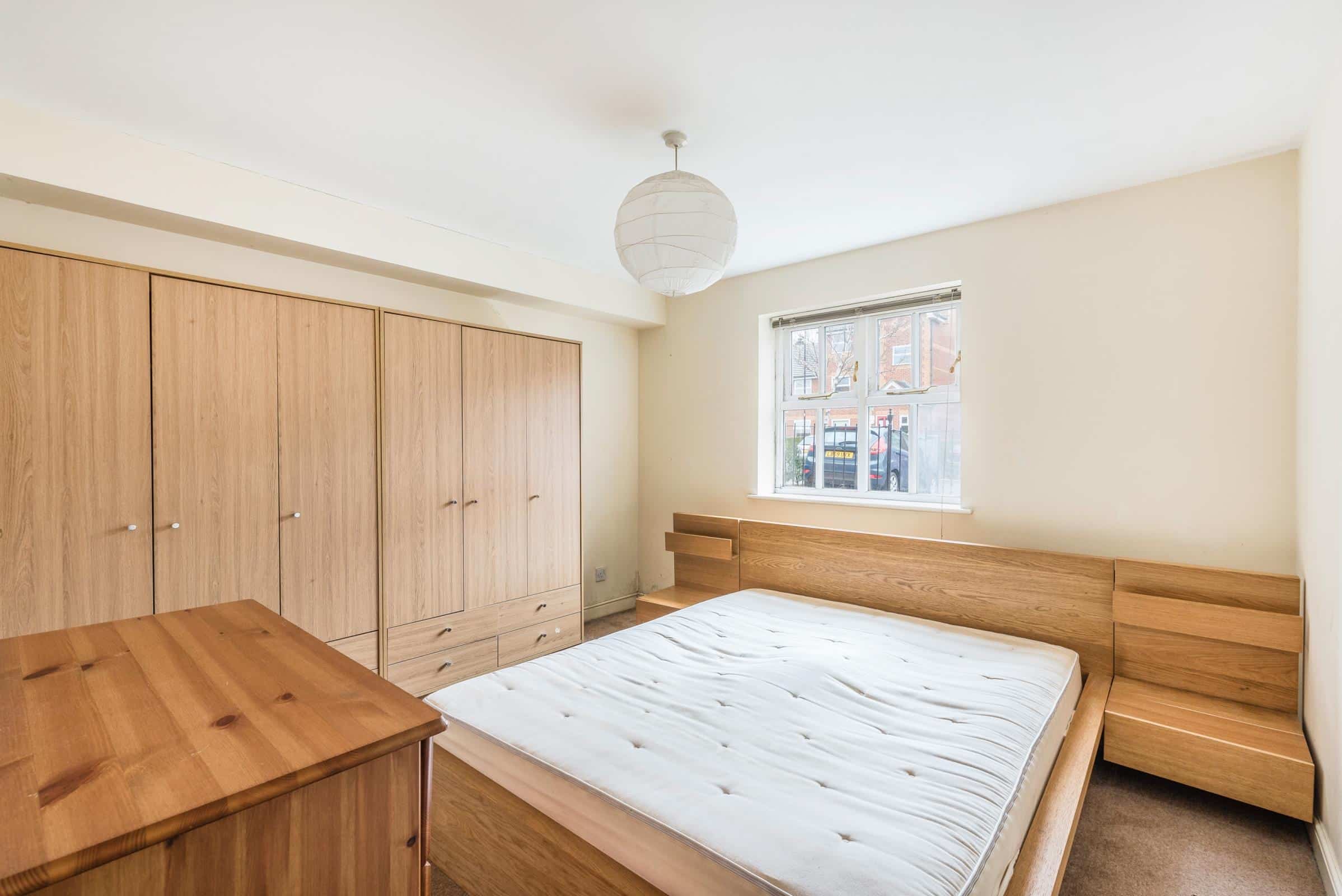 Flat Massingberd Way in Greater London