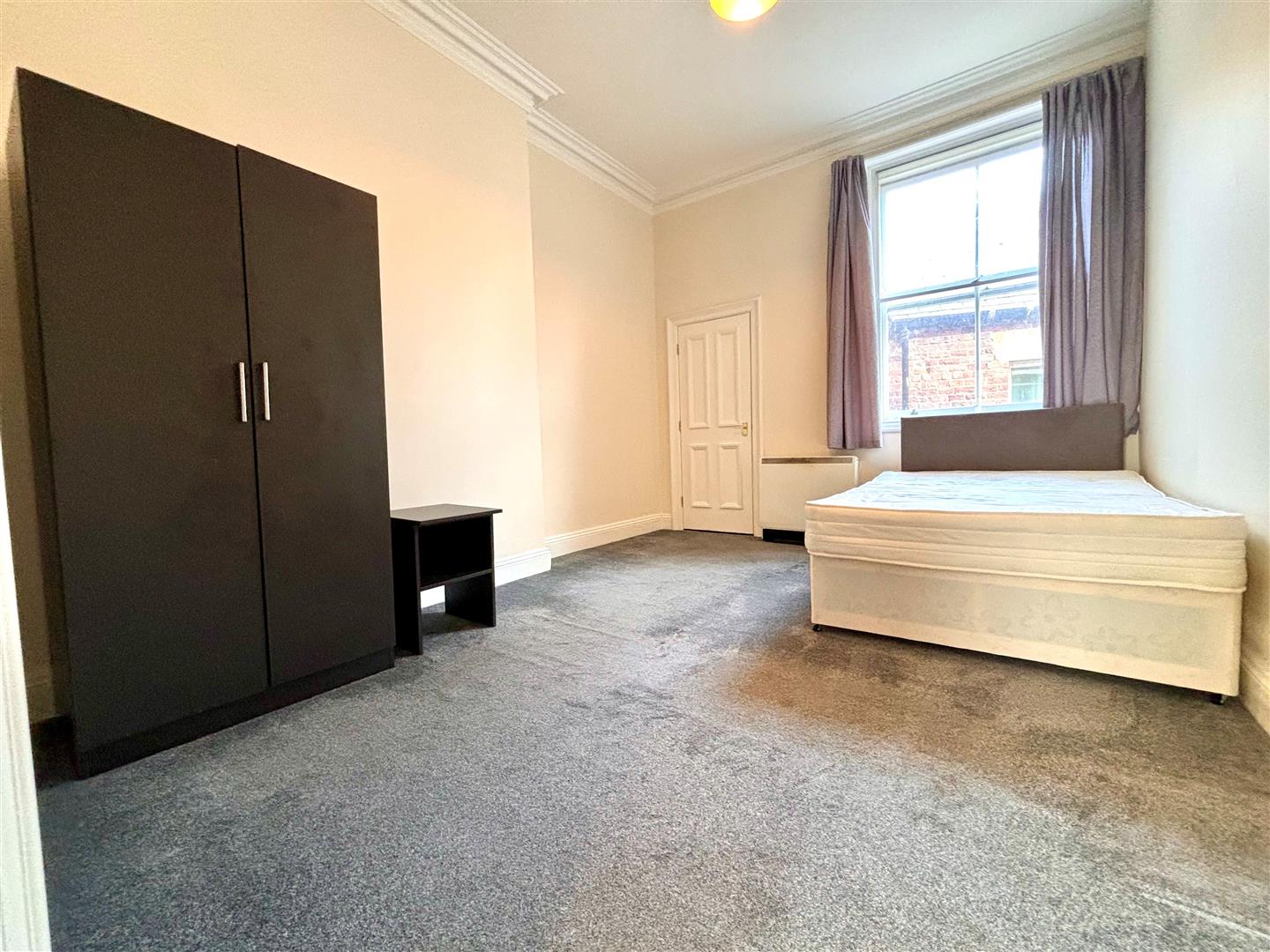 Flat Grainger Street in Newcastle upon Tyne