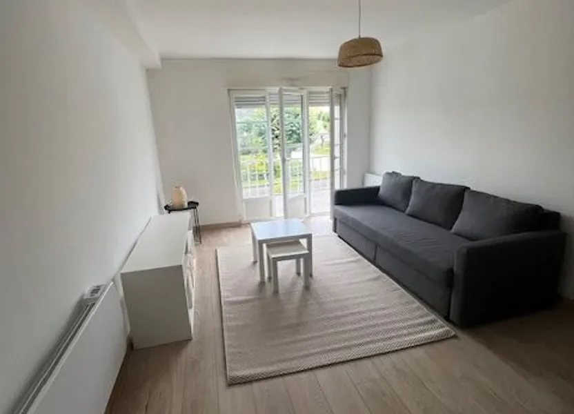 Flat Place Pierre Semard in Argentan