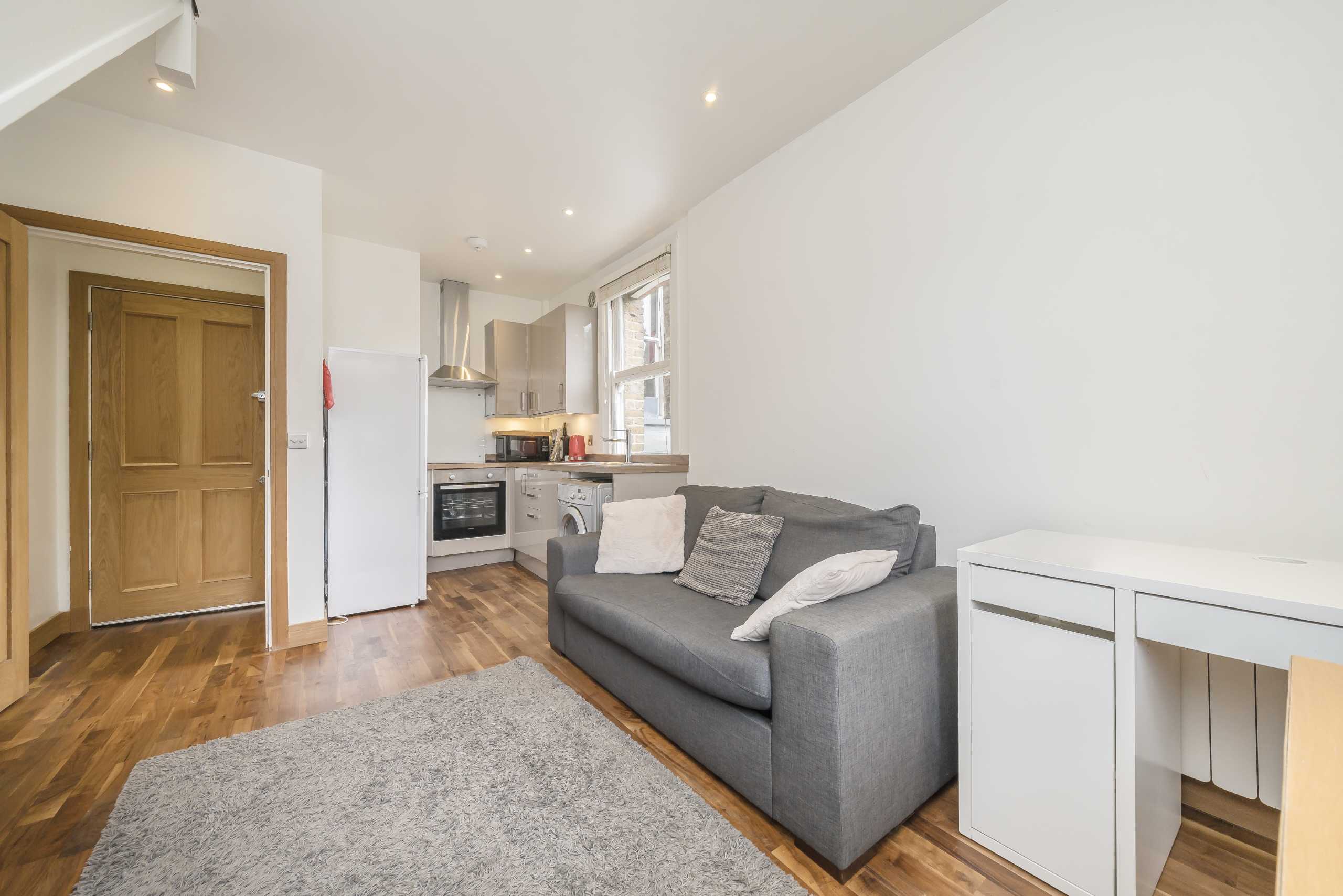 Flat King Street in Greater London
