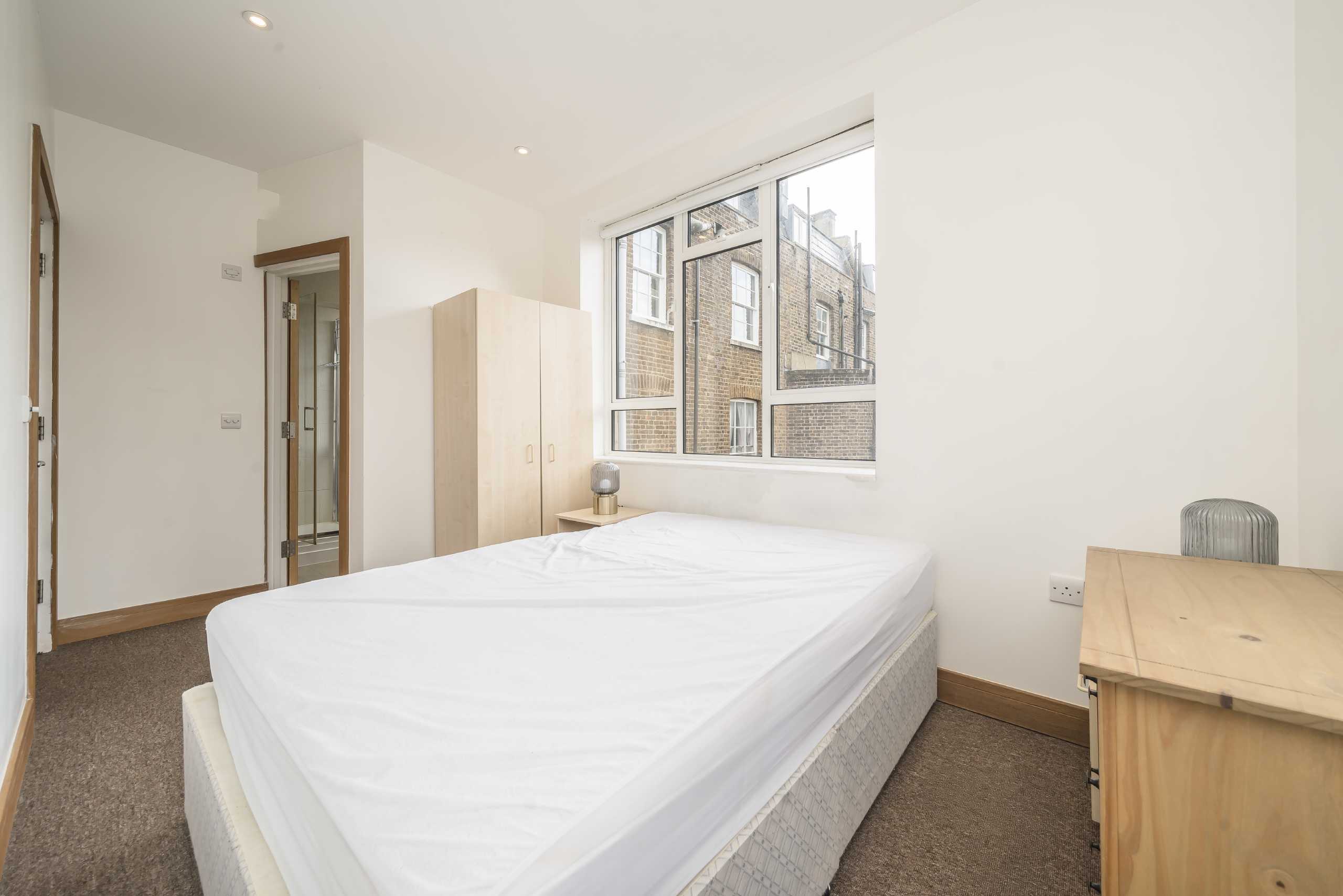 Flat King Street in Greater London