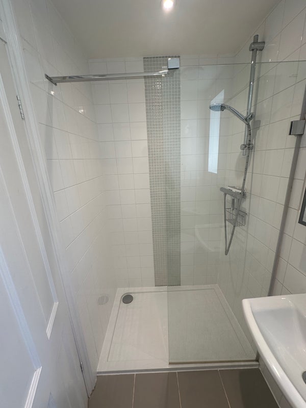 Room Alderney Road in Greater London