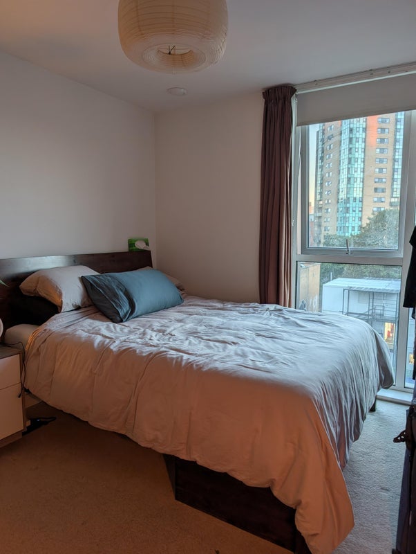 Room Jupp Road West in Greater London