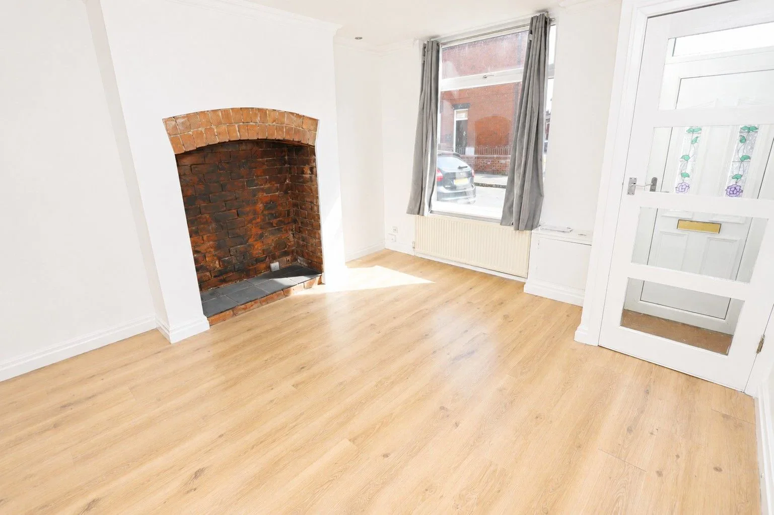 House Moorfield Grove in Bolton