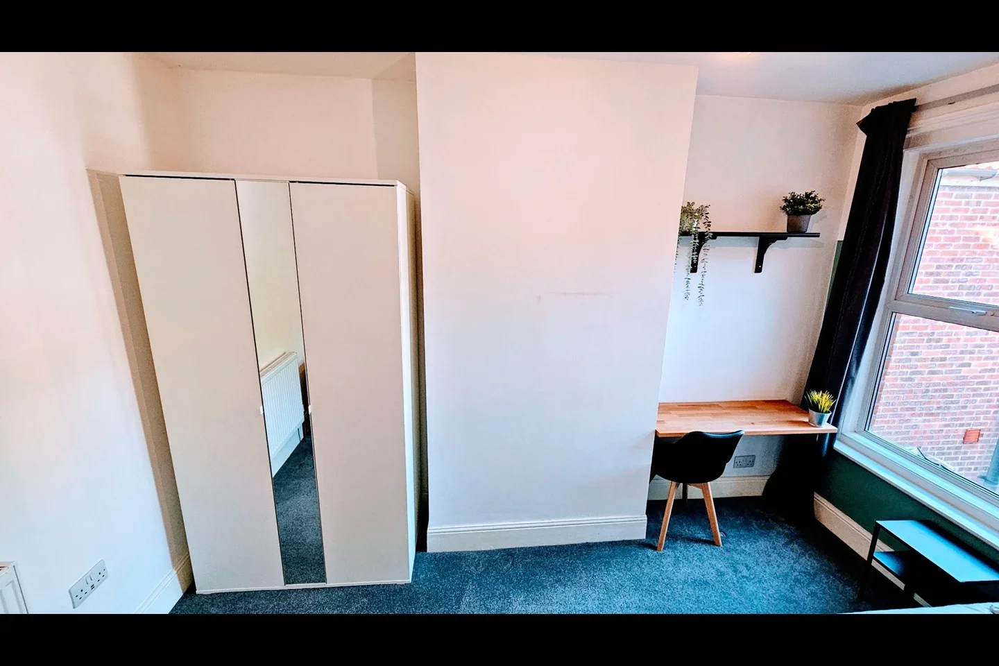 Room Thackeray Road in Southampton