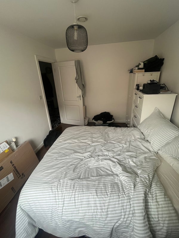 Room Tredegar Road in Greater London