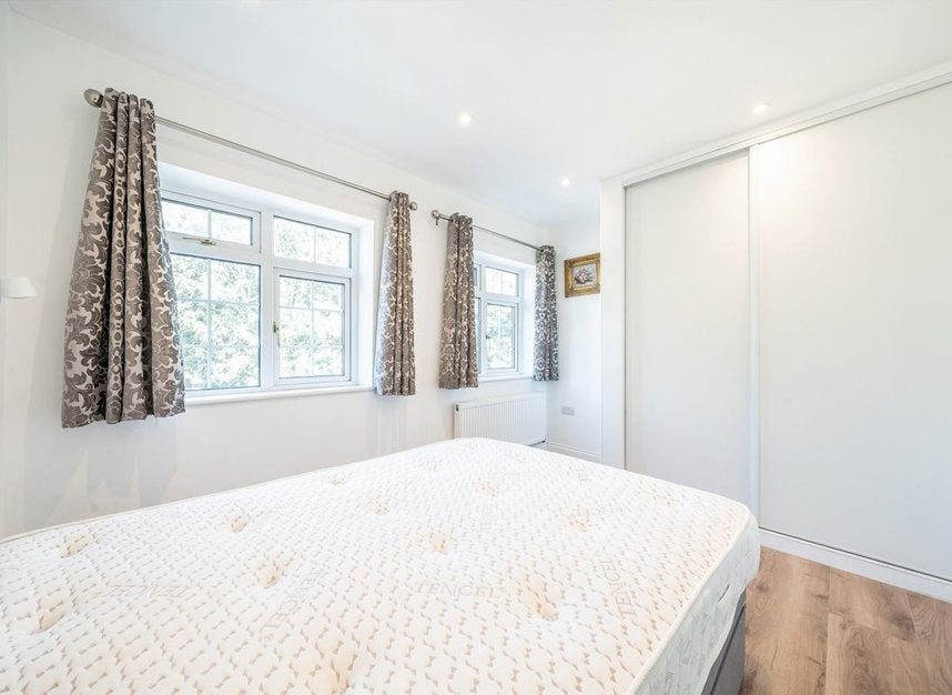 House Brunel Close in Greater London