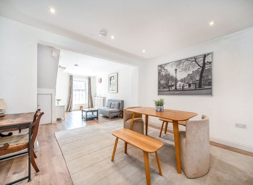 House Brunel Close in Greater London