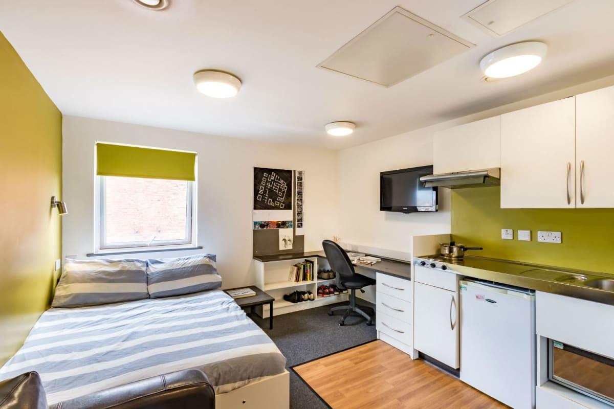 Room Russell Street in Nottingham