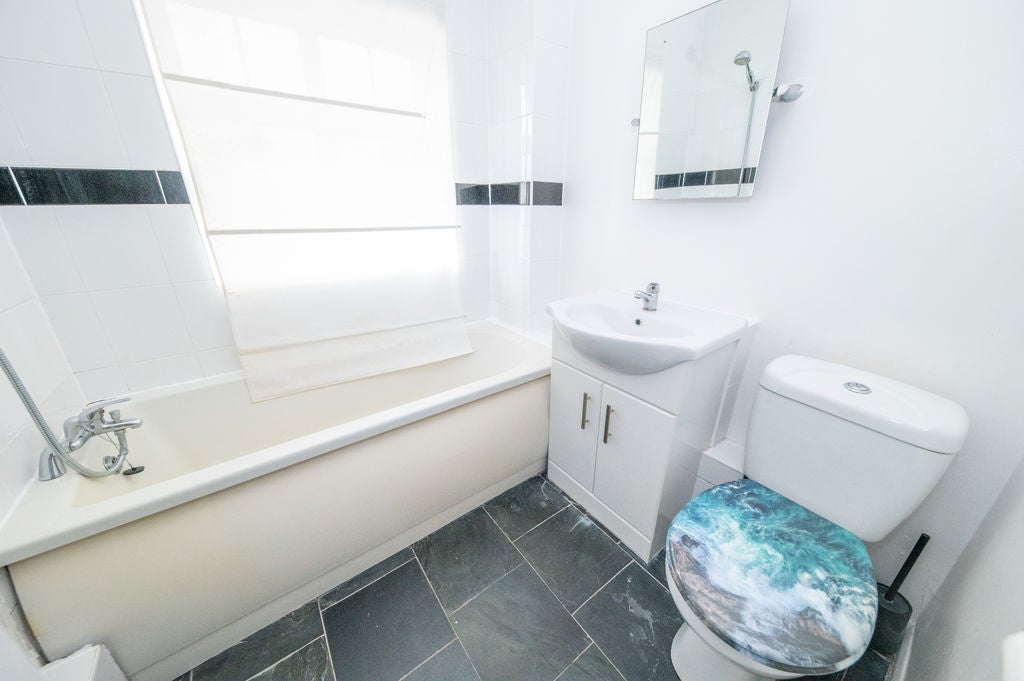House Holman Close in Havant