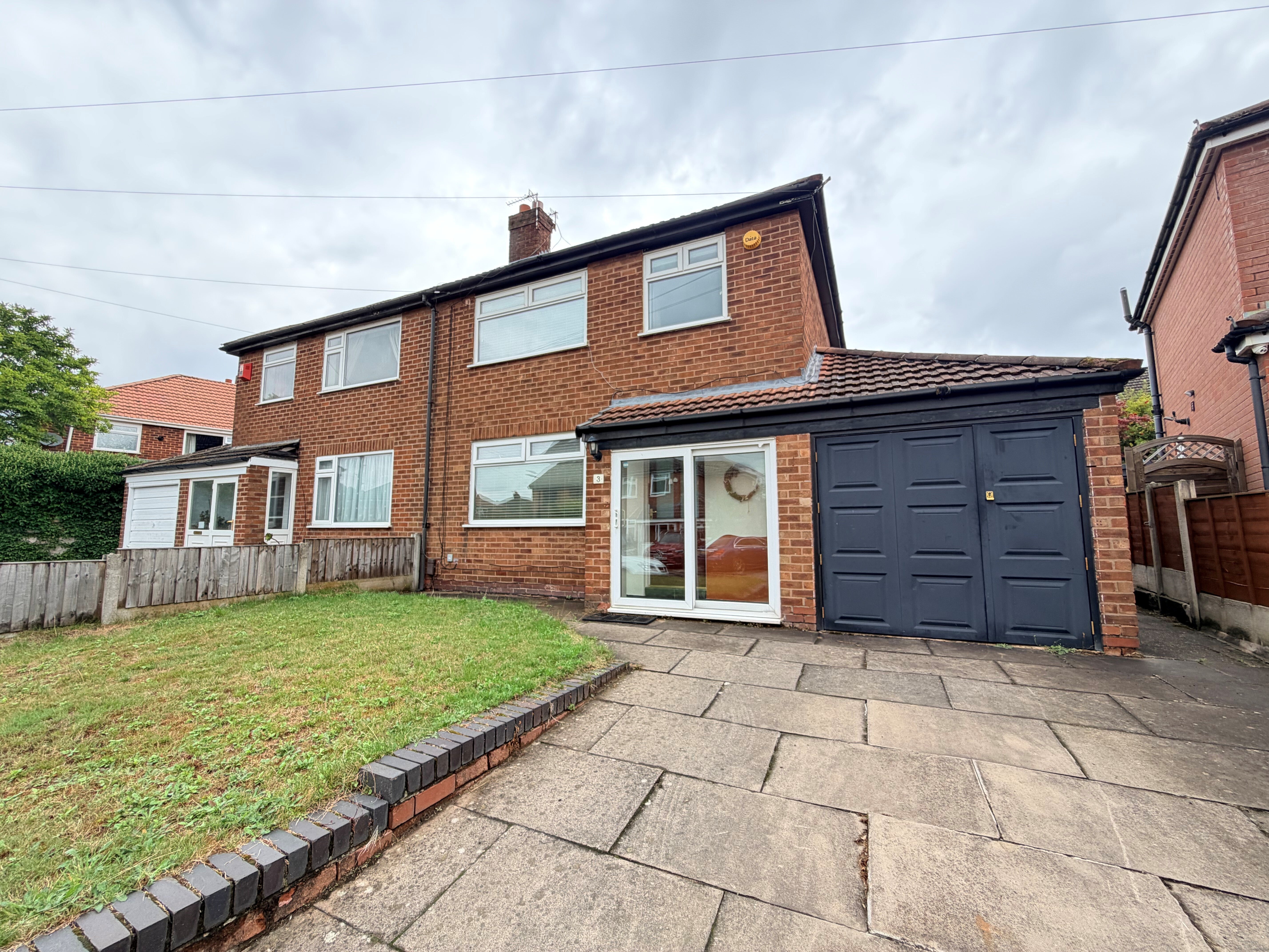 House Chetwynd Close in Trafford