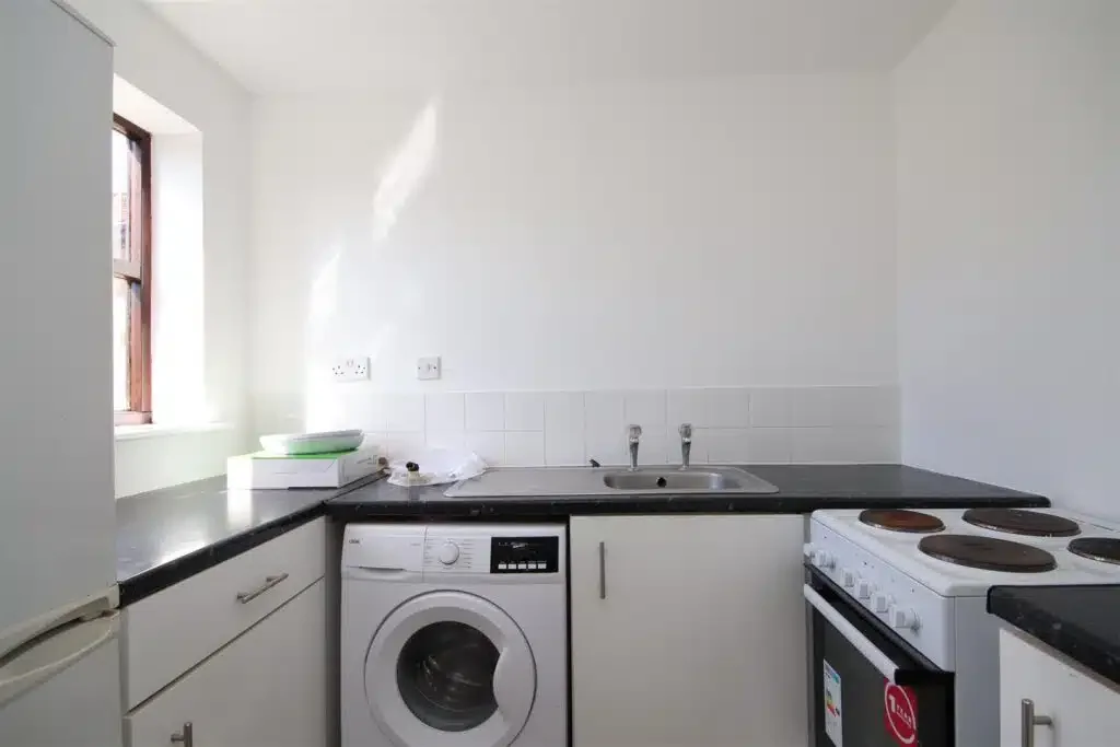 Flat Osbourne Road in Dartford