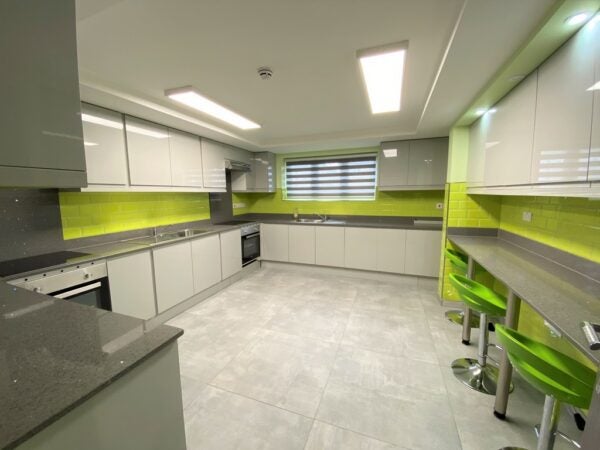 Room Chaplin Road in Greater London