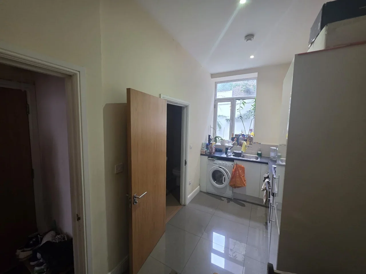 Flat Westbourne Road in Greater London