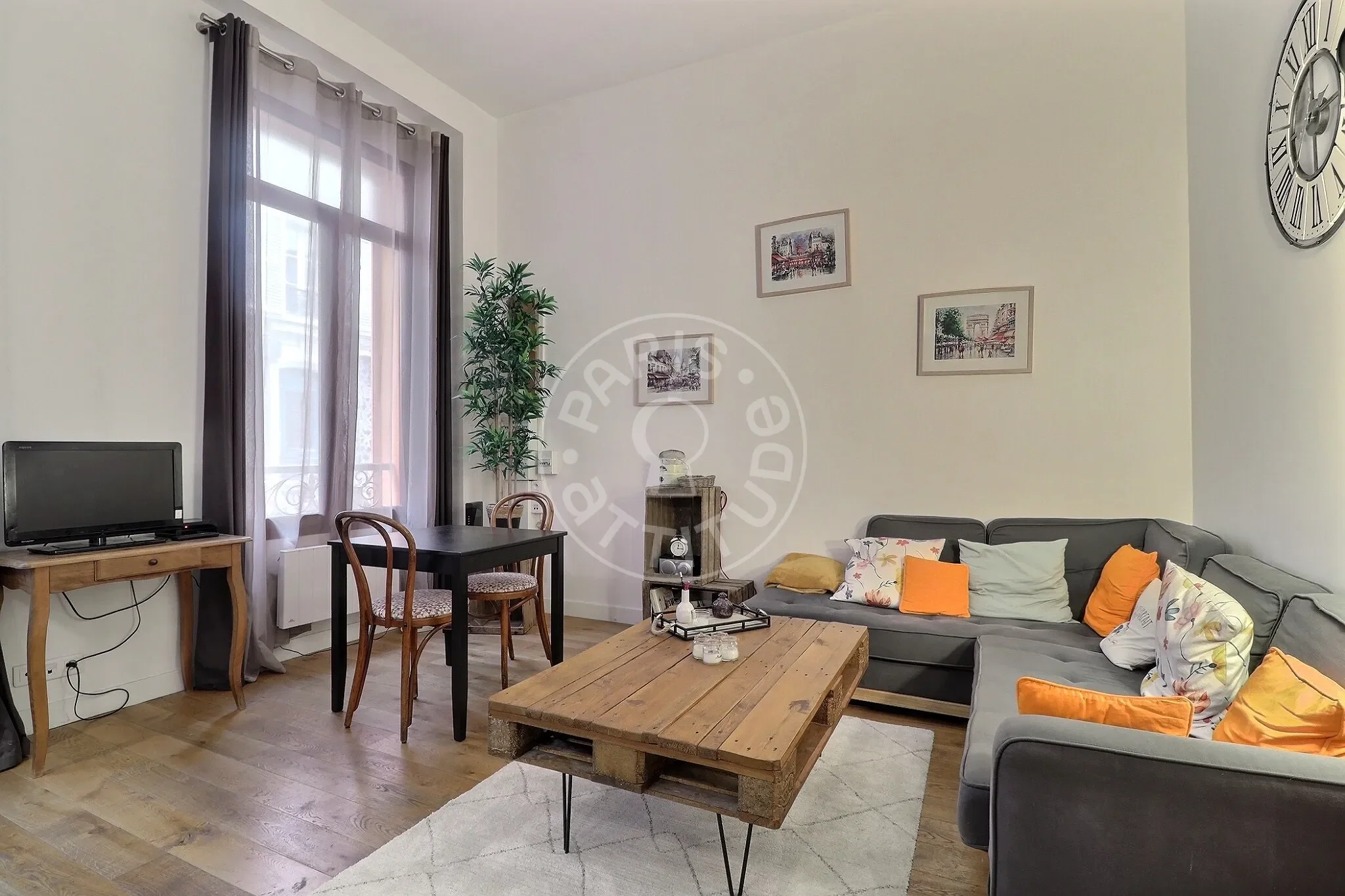 Appartement Rue Feutrier à Paris