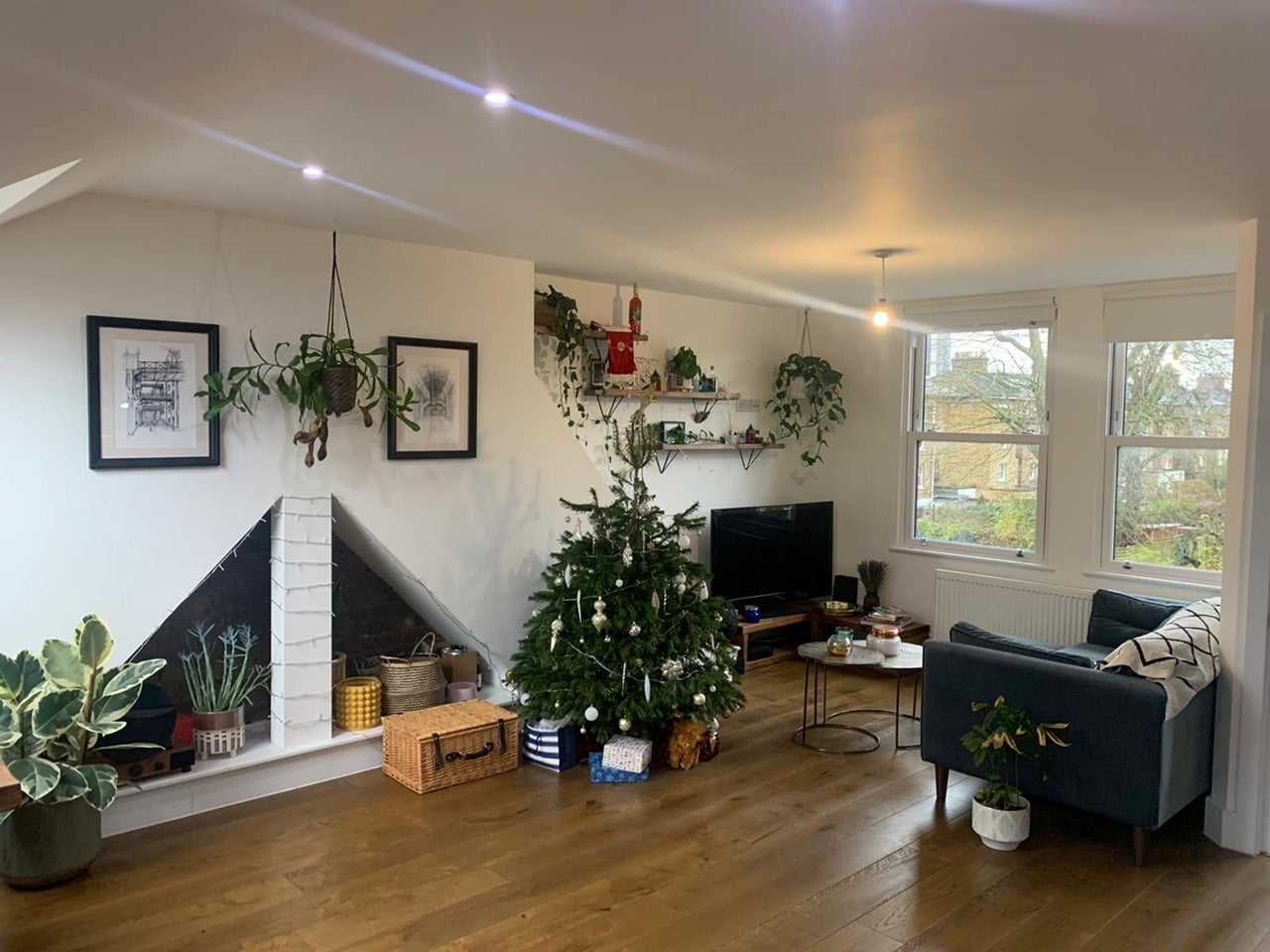 Flat Brownswood Road in Greater London