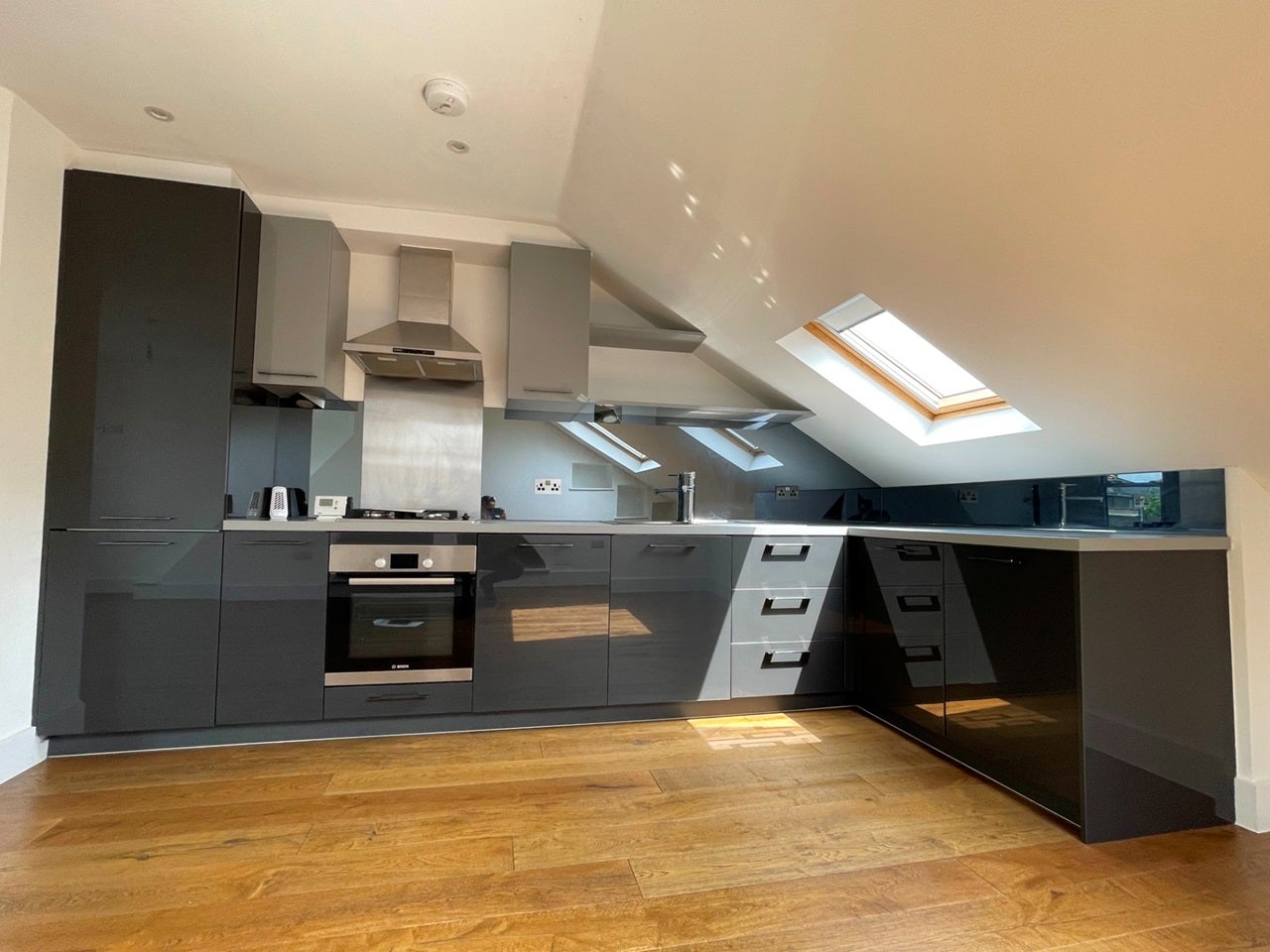 Flat Brownswood Road in Greater London