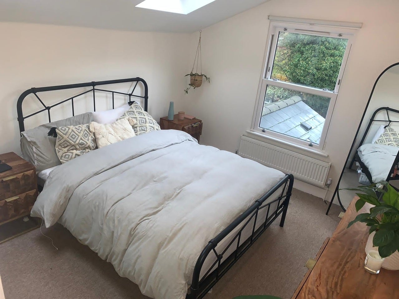 Flat Brownswood Road in Greater London