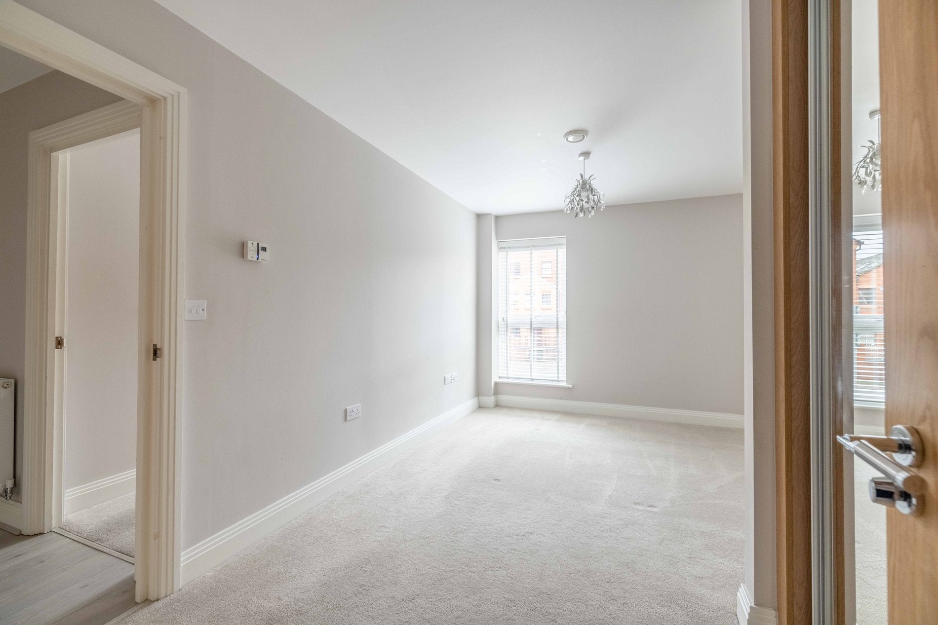 Flat Windsor Road in Slough