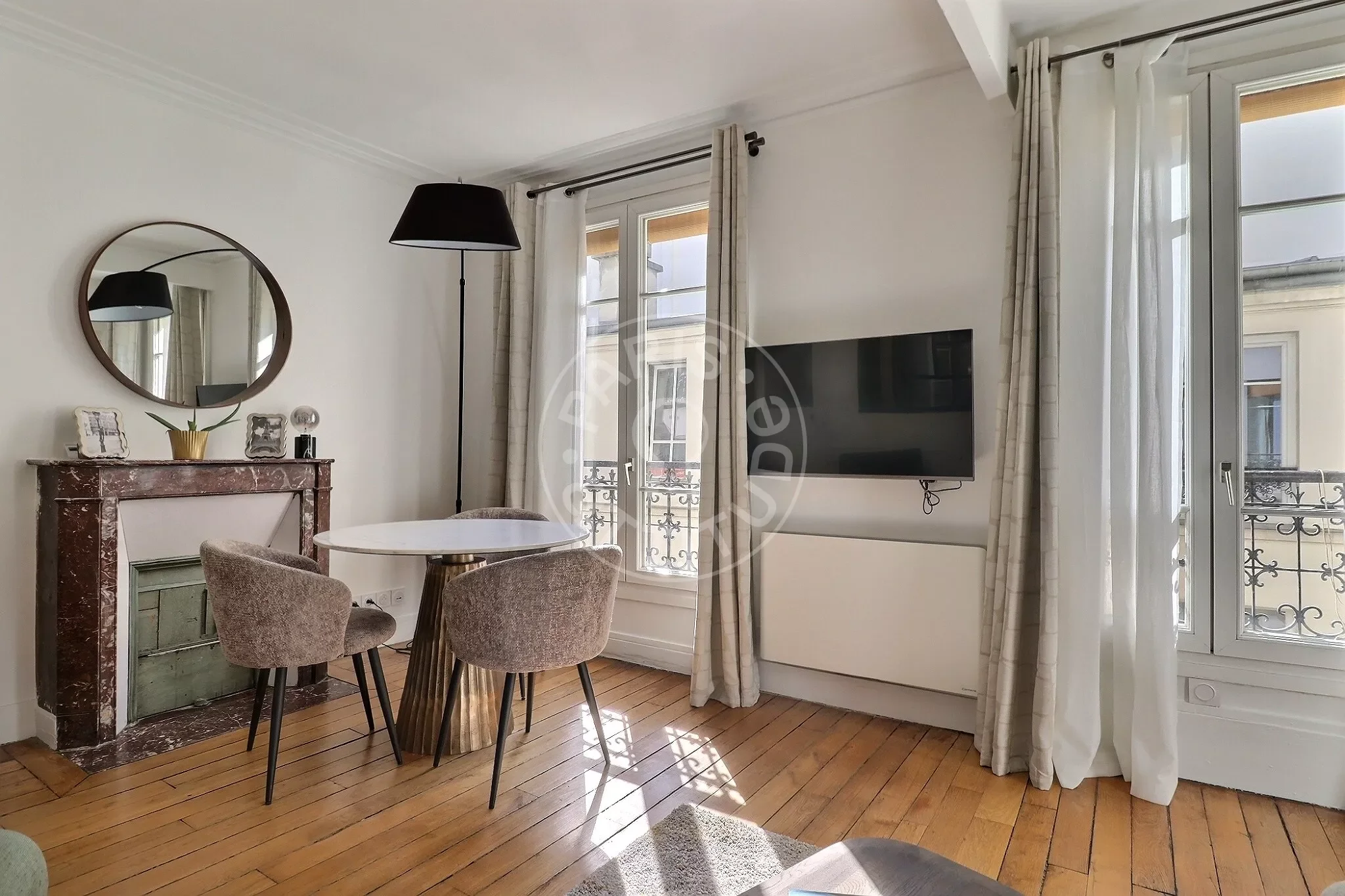 Appartement Rue des Tournelles à Paris