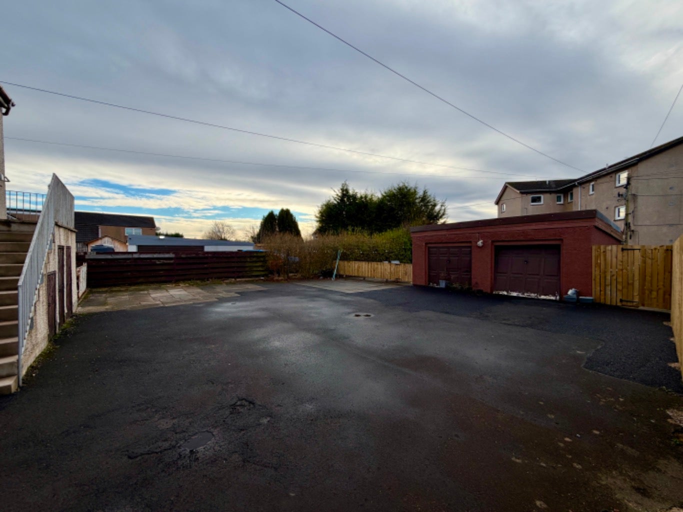 Flat Carfin Street in New Stevenston