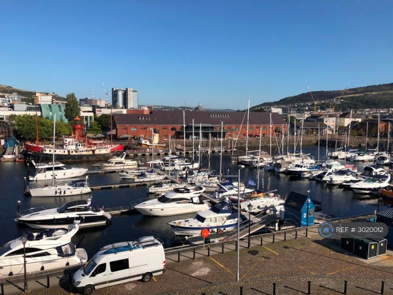 Flat Trawler Road in Swansea