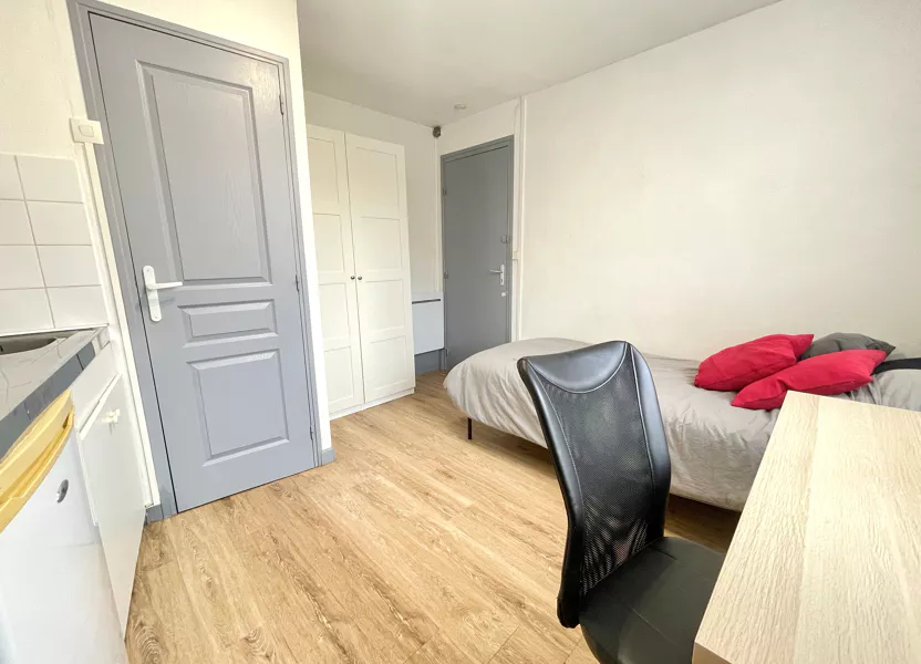 Chambre Rue Charles de Foucauld à Amiens